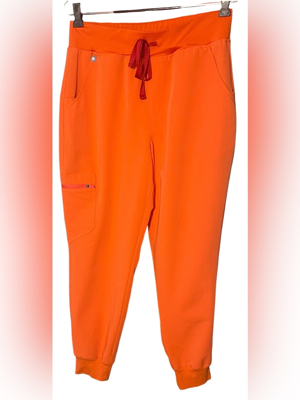 🧡FIGS Zamora Jogger Scrub Pants. Color-Sunset Orange. Size-Medium-Petite. EUC
